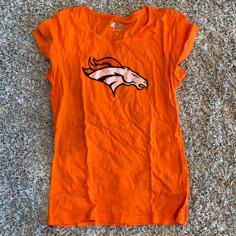 Denver Broncos Ladies Tee NWOT